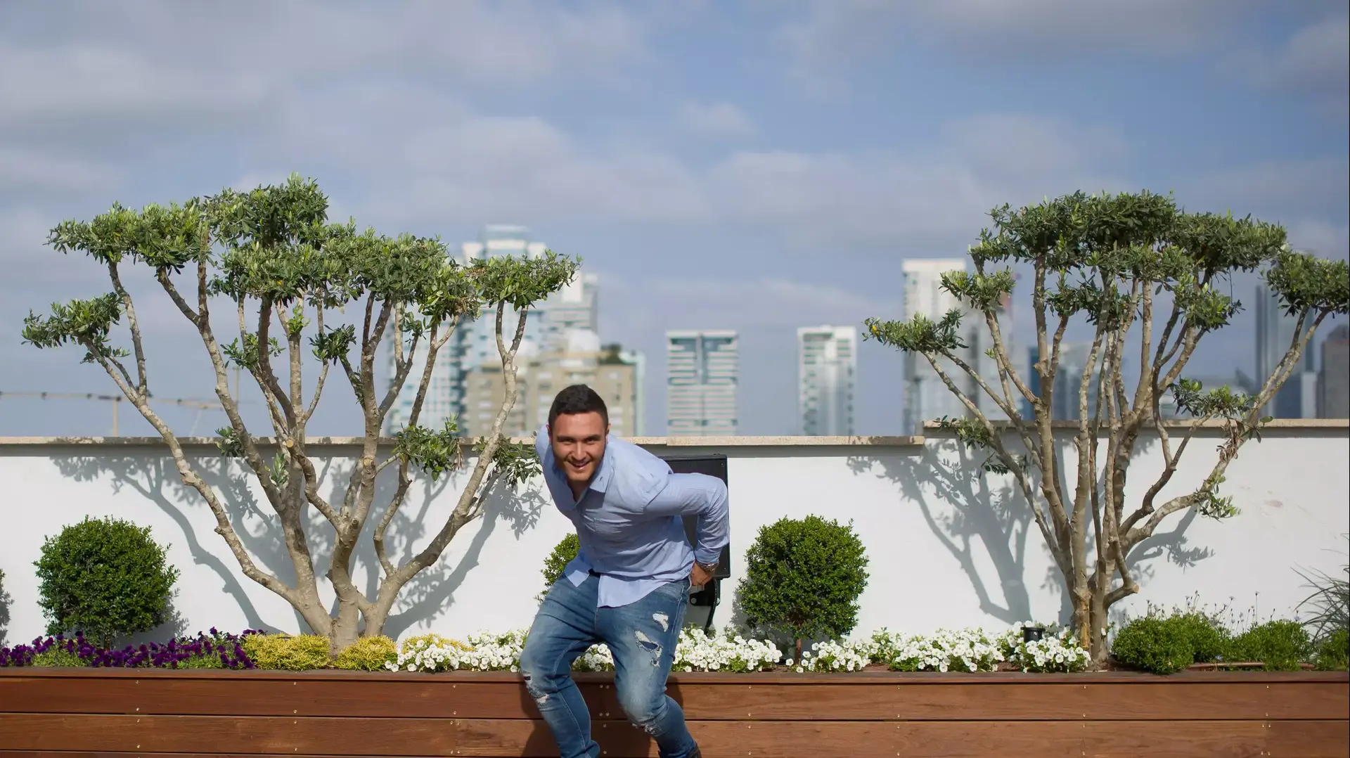 נדב גדג'