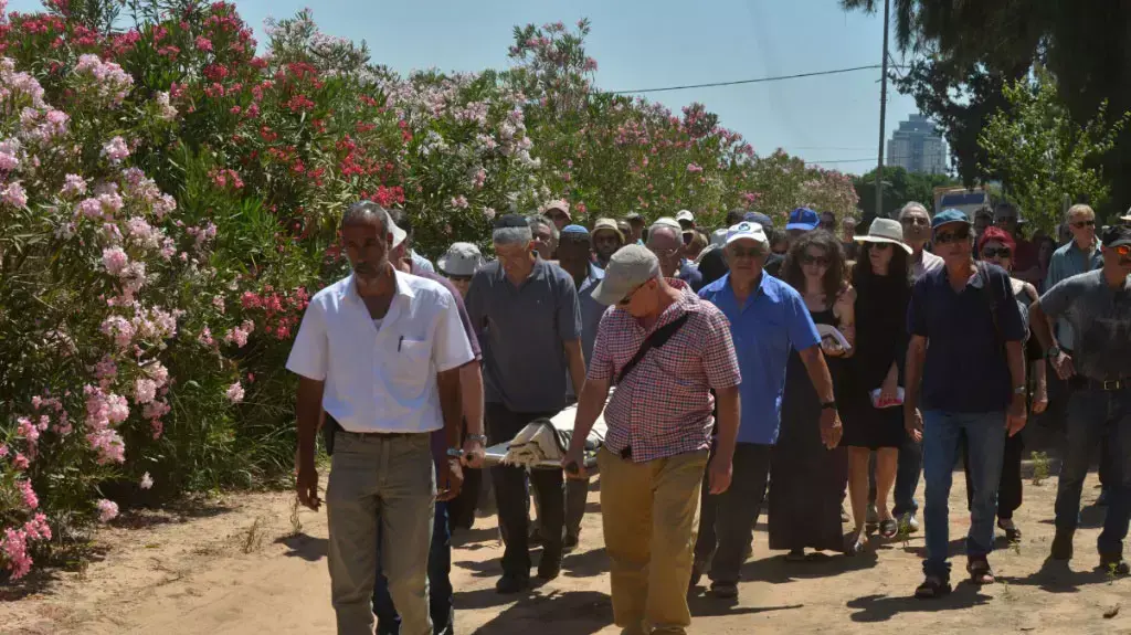 הלוויה עמוס שוב