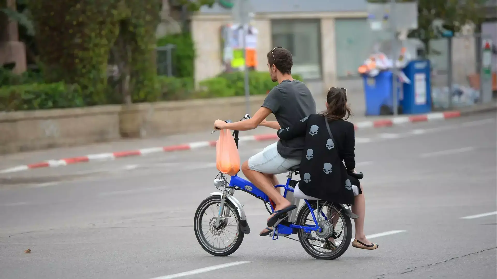 אופניים חשמליים, תל אביב, יוני 2016