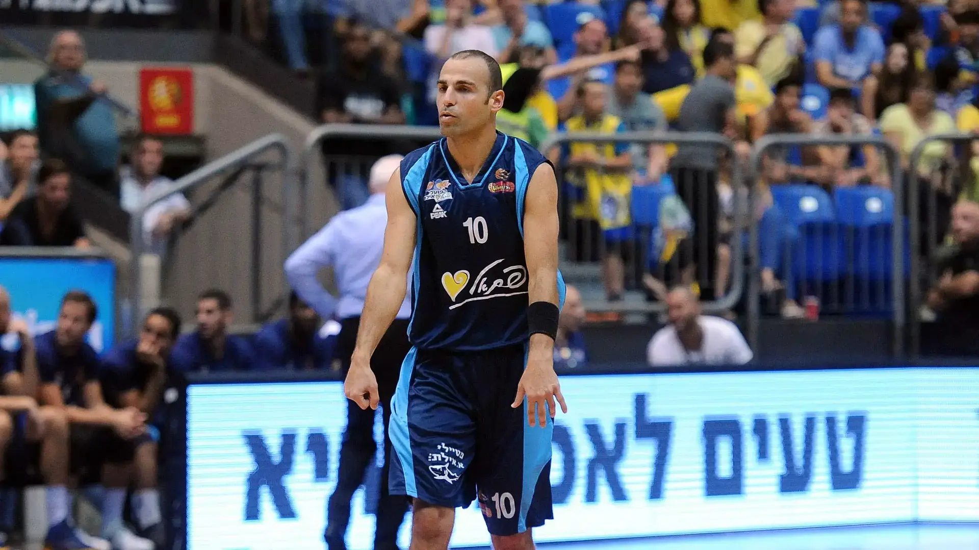 שחקן הפועל אילת, אפיק ניסים