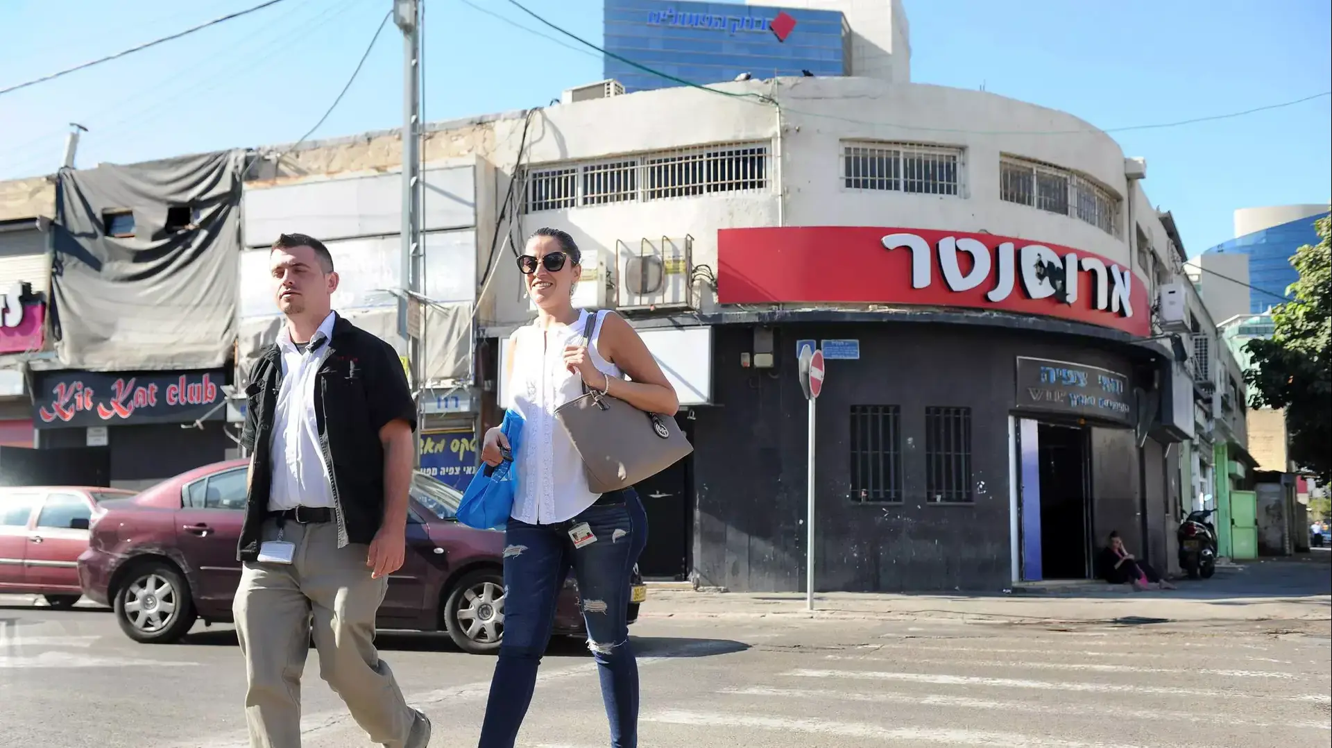 אבטחת עובדים במתחם התחנה המרכזית הישנה, יוני 2015