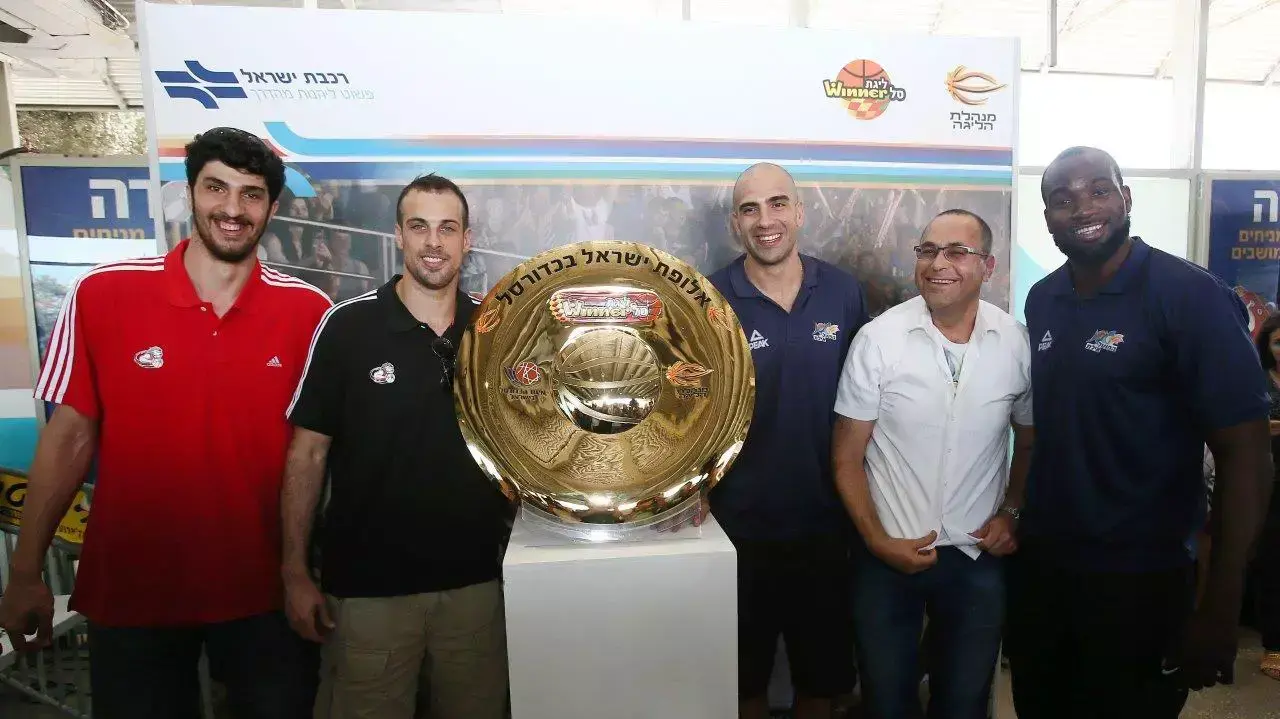 אדריאן יוטר, אלישי כדיר שחקני הפועל אילת, יותם הלפרין, ליאור אליהו שחקני הפועל ירושלים