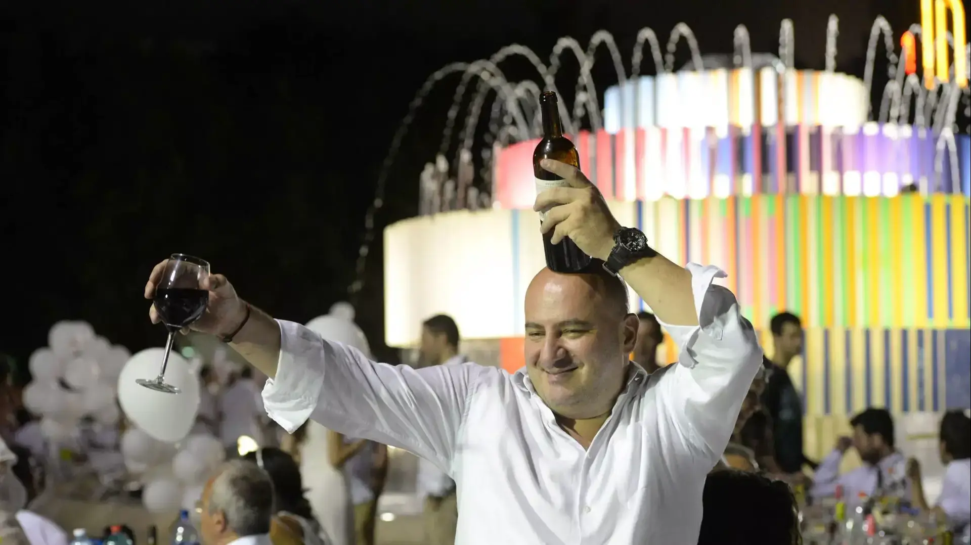 מאירועי לילה לבן: ארוחה בלבן, כיכר דיזנגוף. יוני 2015