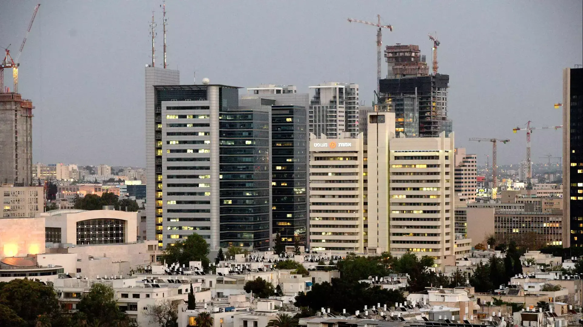 תל אביב