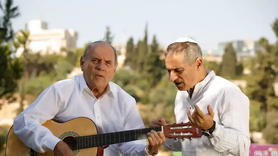 מאיר מרטין וידרקר, חרדי שהוציא אלבום בגיל 80