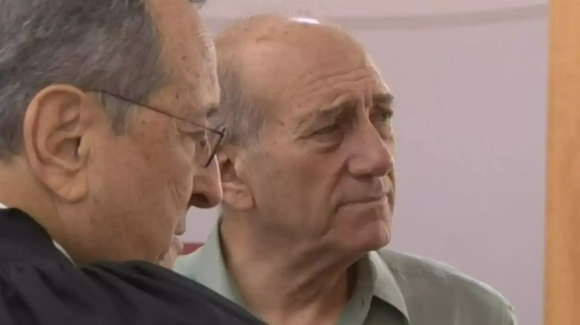 בית המשפט העליון קיבל את בקשתו של אולמרט לעכב את תחילת מאסרו