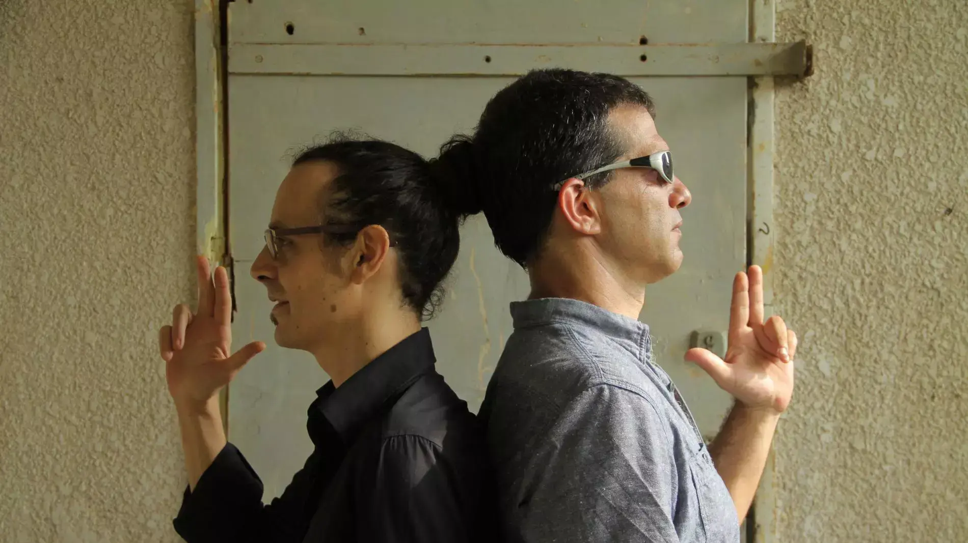 יד אליהו  עוד בן אדם
