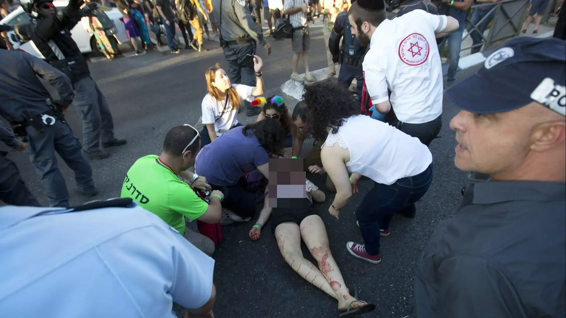 ישי שליסל הדוקר במצעד הגאווה, יולי 2015