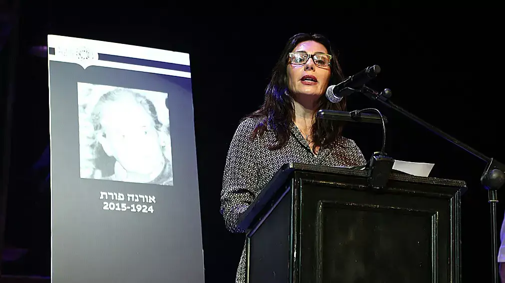 מירי רגב לצד ארונה של אורנה פורת