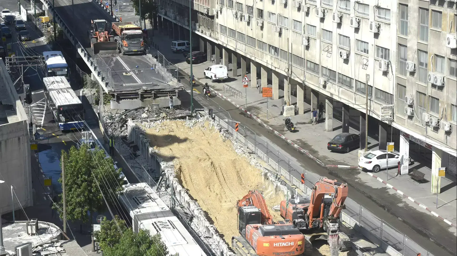 הכנות לקראת הריסת גשר מעריב בתל אביב  14 באוגוסט 2015