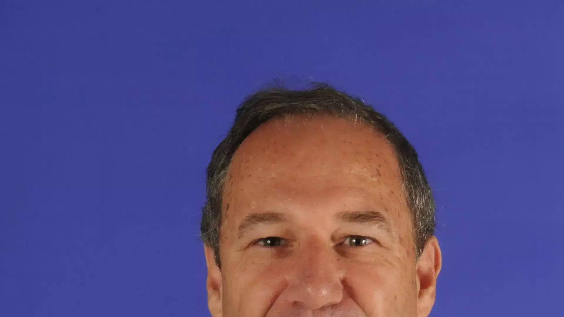 פרופ' ארנון ויז'ניצר , מנהל בית חולים לנשים בבילינסון
