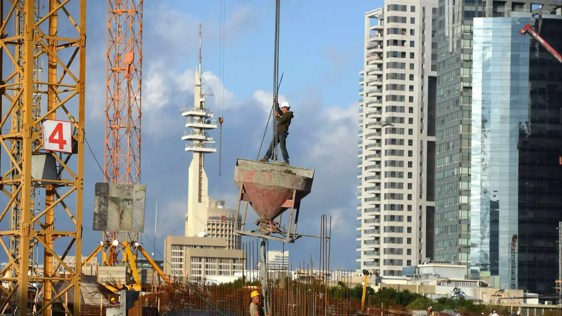 בנייה במתחם השוק הסיטונאי, תל אביב, 1 בדצמבר 2014