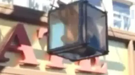 קוסם כמעט טובע במהלך פעלול