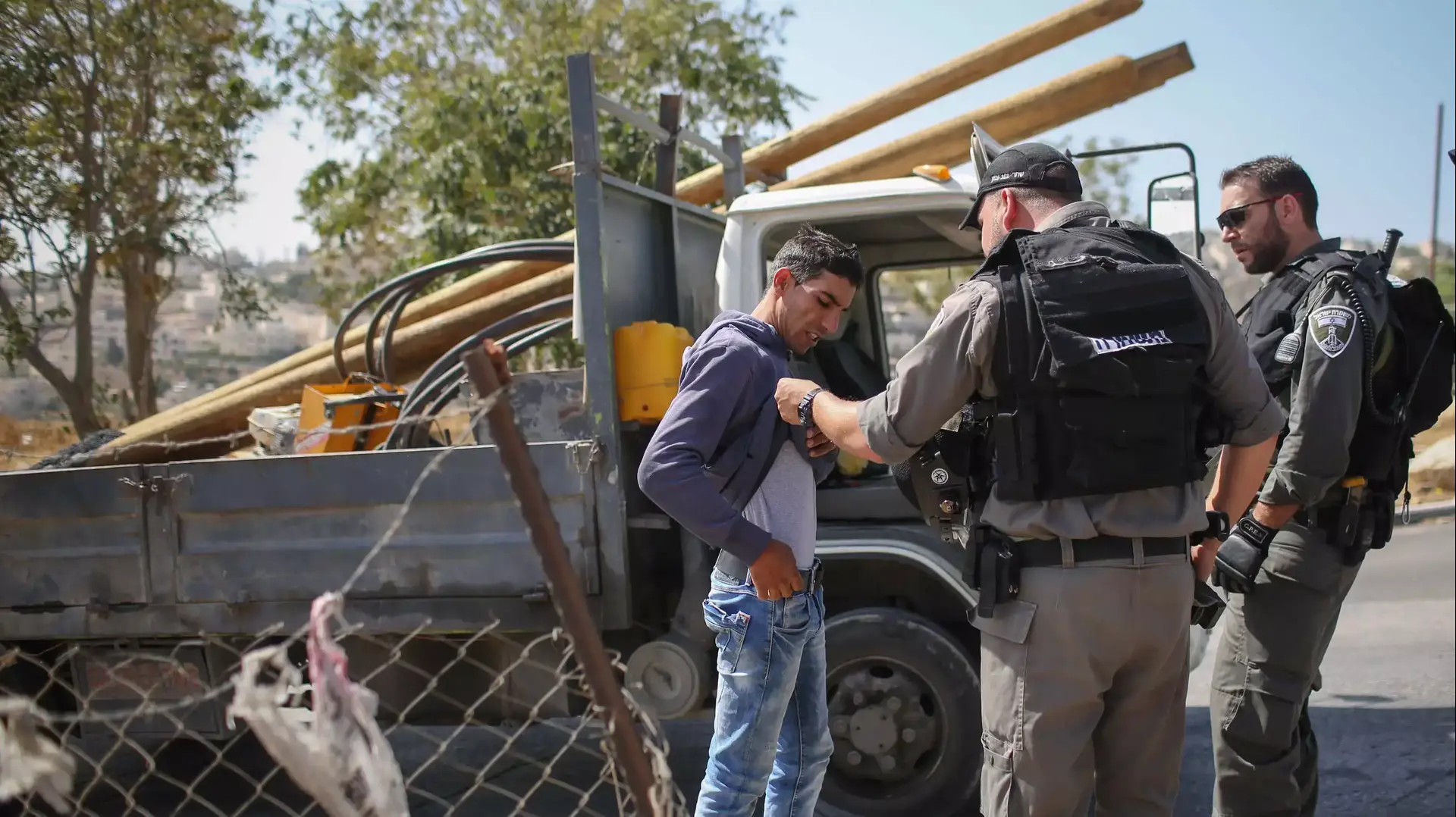 כוחות משטרה מתוגברים ליד ג'בל מוכבר, 14 באוקטובר 2015