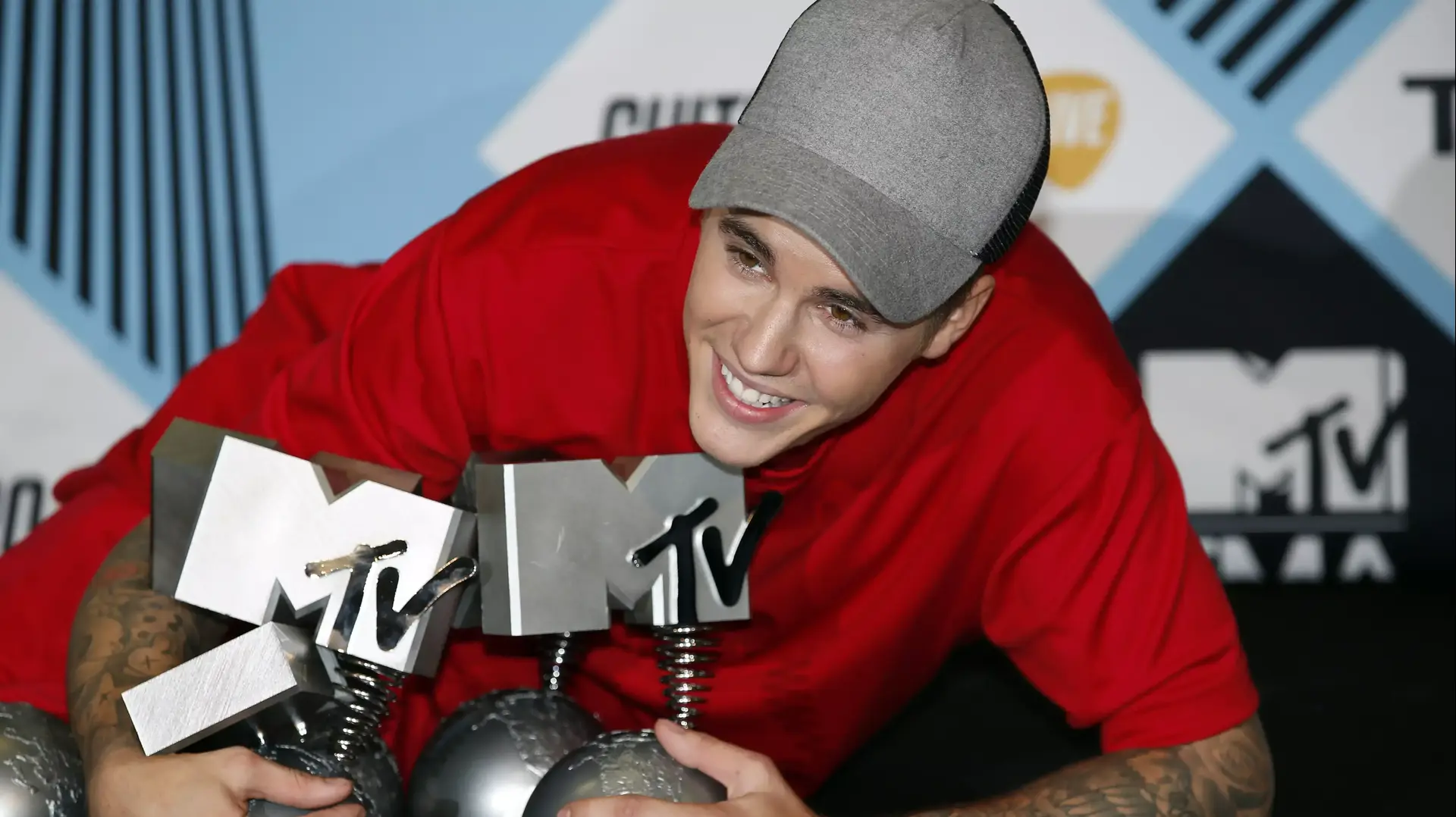 EMA 2015, MTV, ג'סטין ביבר