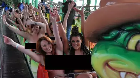 רכבת הרים בעירום