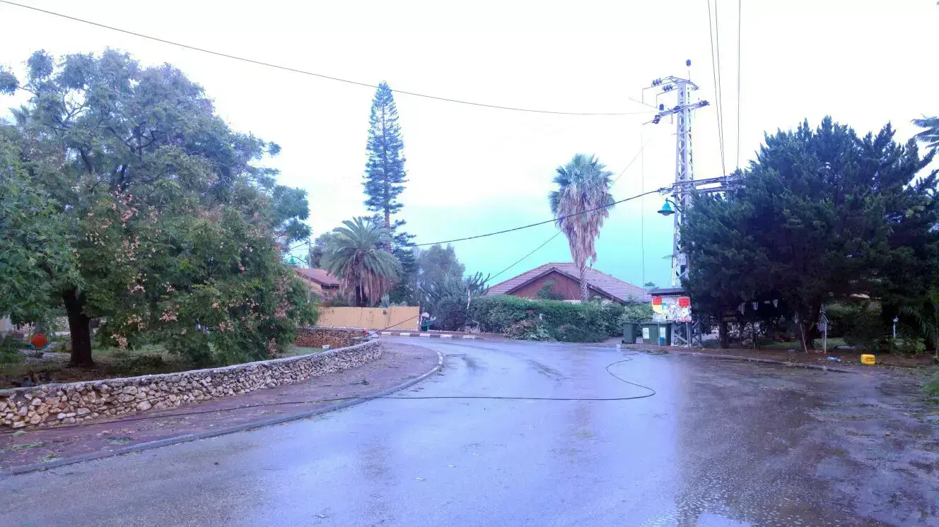 כבל חשמל ניזוק בסערה, מושב צופית, 27 באוקטובר 2015