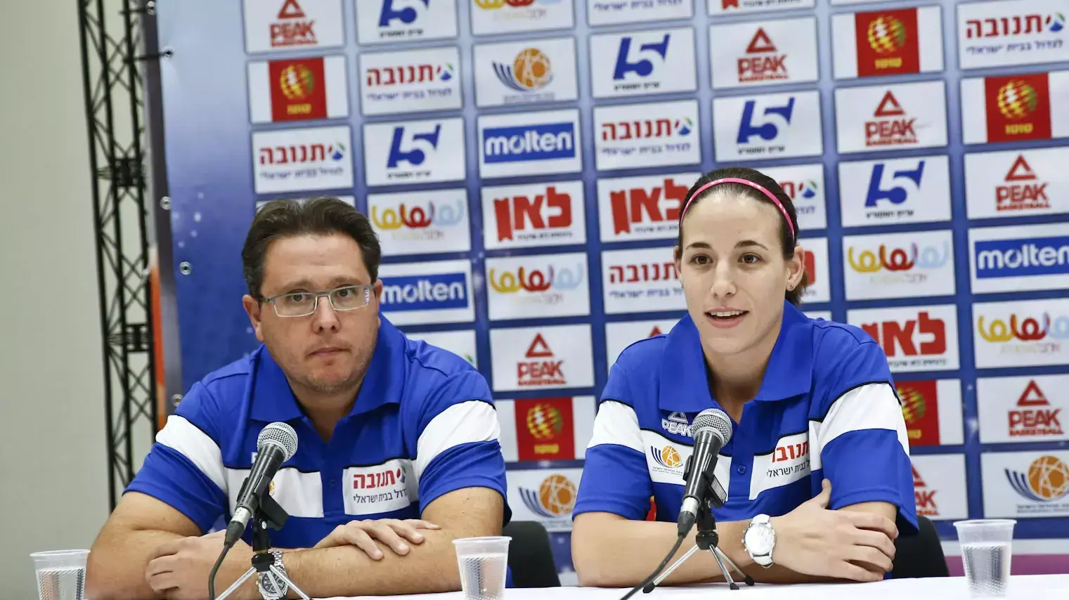 שי דורון שחקנית נבחרת ישראל, עדן ענבר מאמן נבחרת ישראל