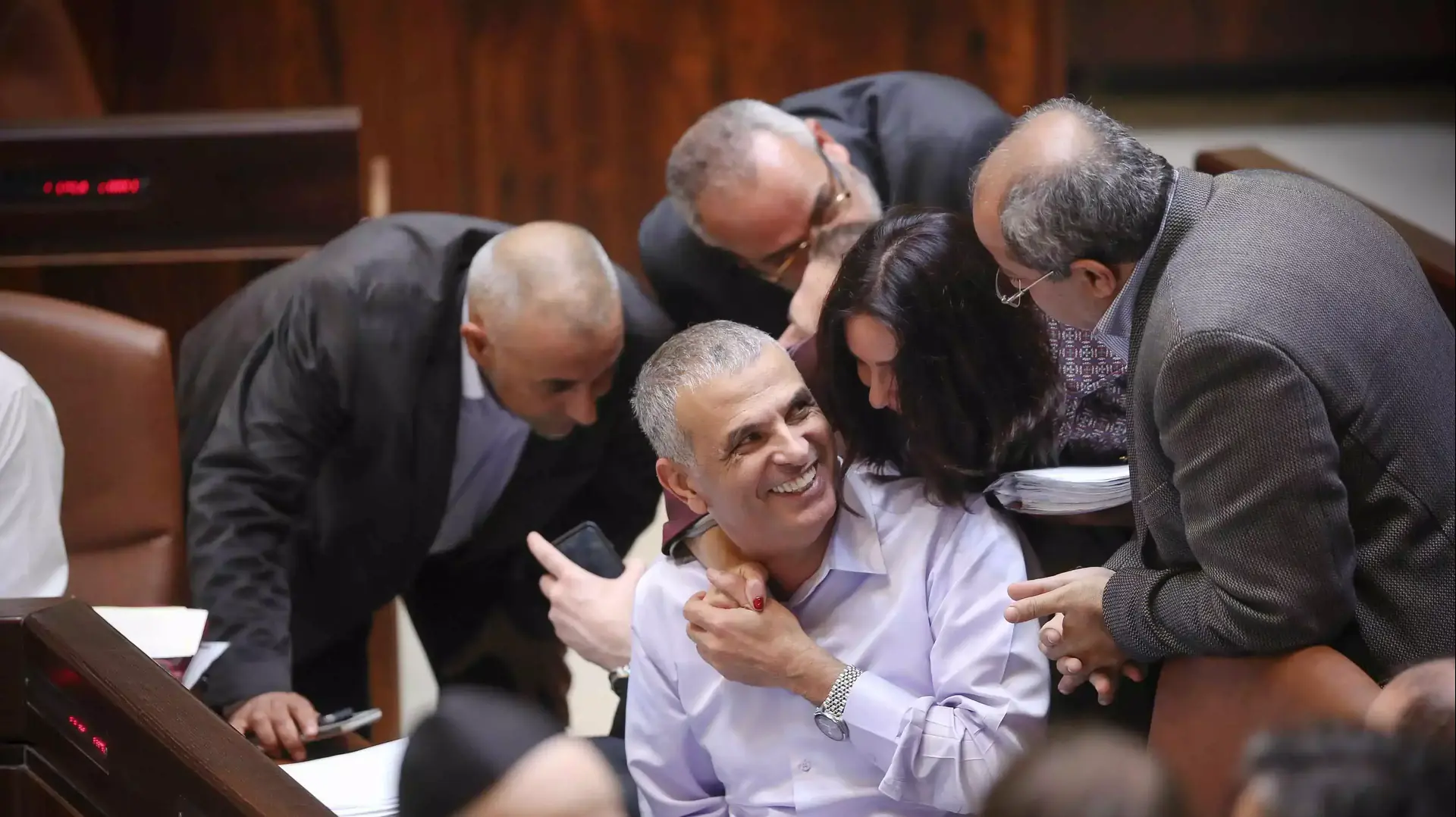 משה כחלון בישיבת הכנסת בהצבעה על חוק תקציב המדינה. נובמבר 2015