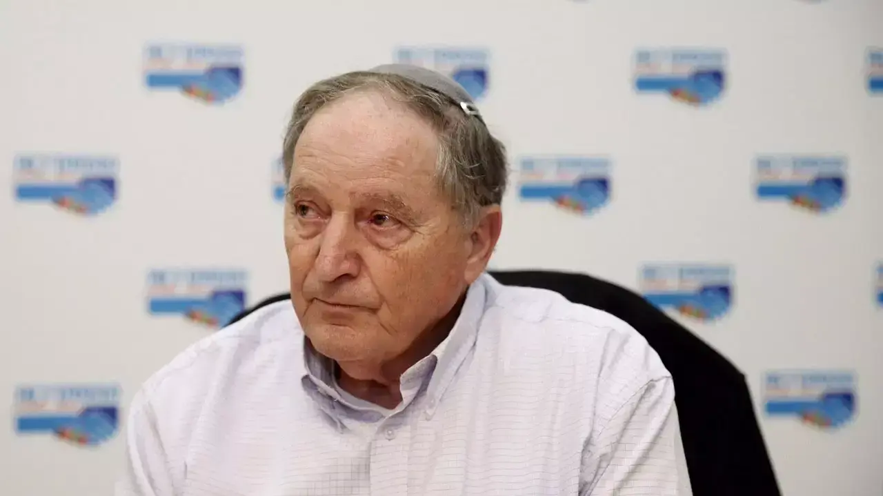 רן ארז, מסיבת עיתונאים בנוגע להכרזת מועד שביתה במגזר הציבורי. 16 בדצמבר 2015