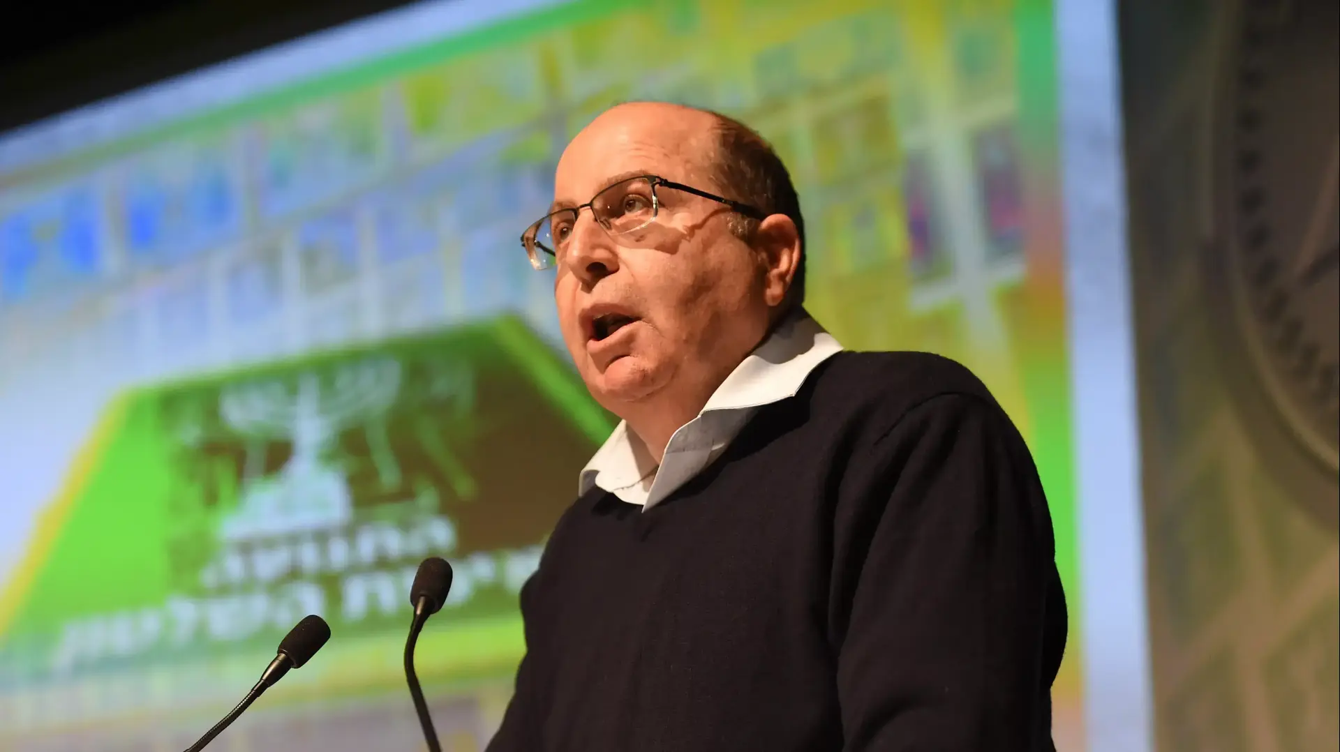 שר הביטחון משה יעלון בטקס הענקת אות אביר איכות השלטון. 16 בדצמבר 2015.