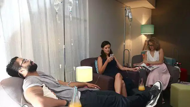 סיפור בדקה מרפאת הנגאובר