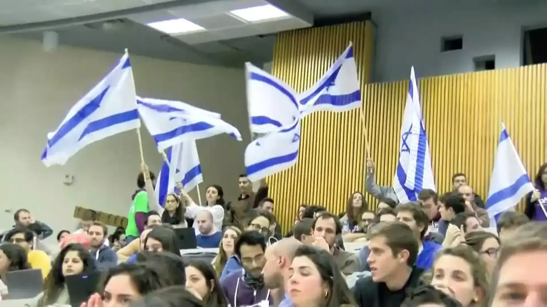 "אם תרצו" הפגינו נגד הרצאה של שוברים שתיקה באוניברסיטה העברית