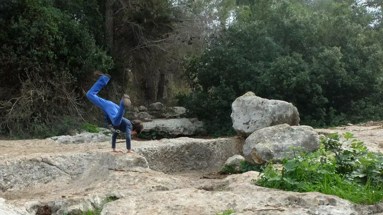 שביל הבארות ובורות המים פארק בריטניה