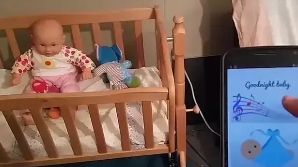 בובת תינוק WI FI