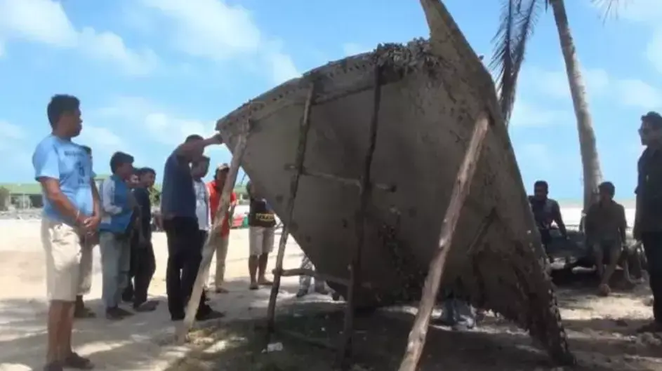 גוף מתכתי שאותר בדרום תאילנד ונחשד כשייך למטוס המלזי, ינואר 2016