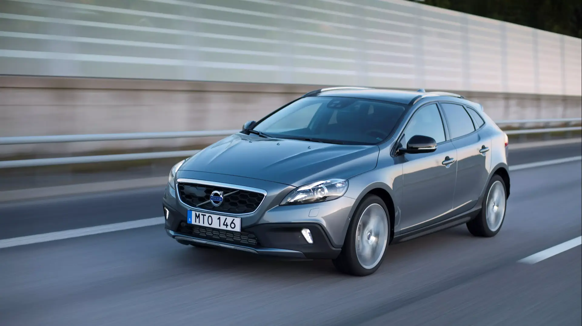 וולוו V40