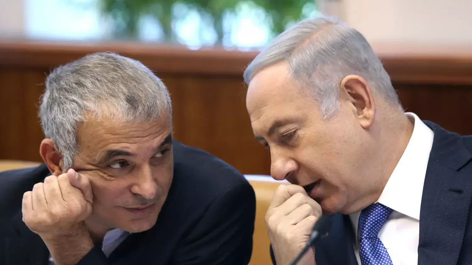 ראש הממשלה בנימין נתניהו ושר האוצר משה כחלון. ישיבת ממשלה, 31 בינואר 2016