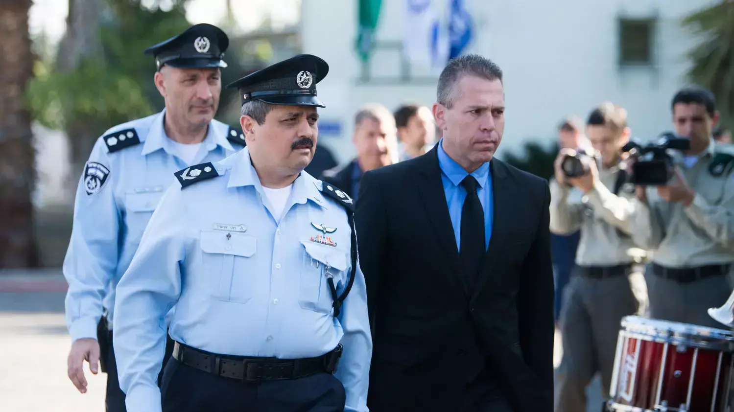 השר לביטחון פנים גלעד ארדן ומפכ"ל המשטרה רוני אלשייך בטקס חילופי מפקד מג"ב
