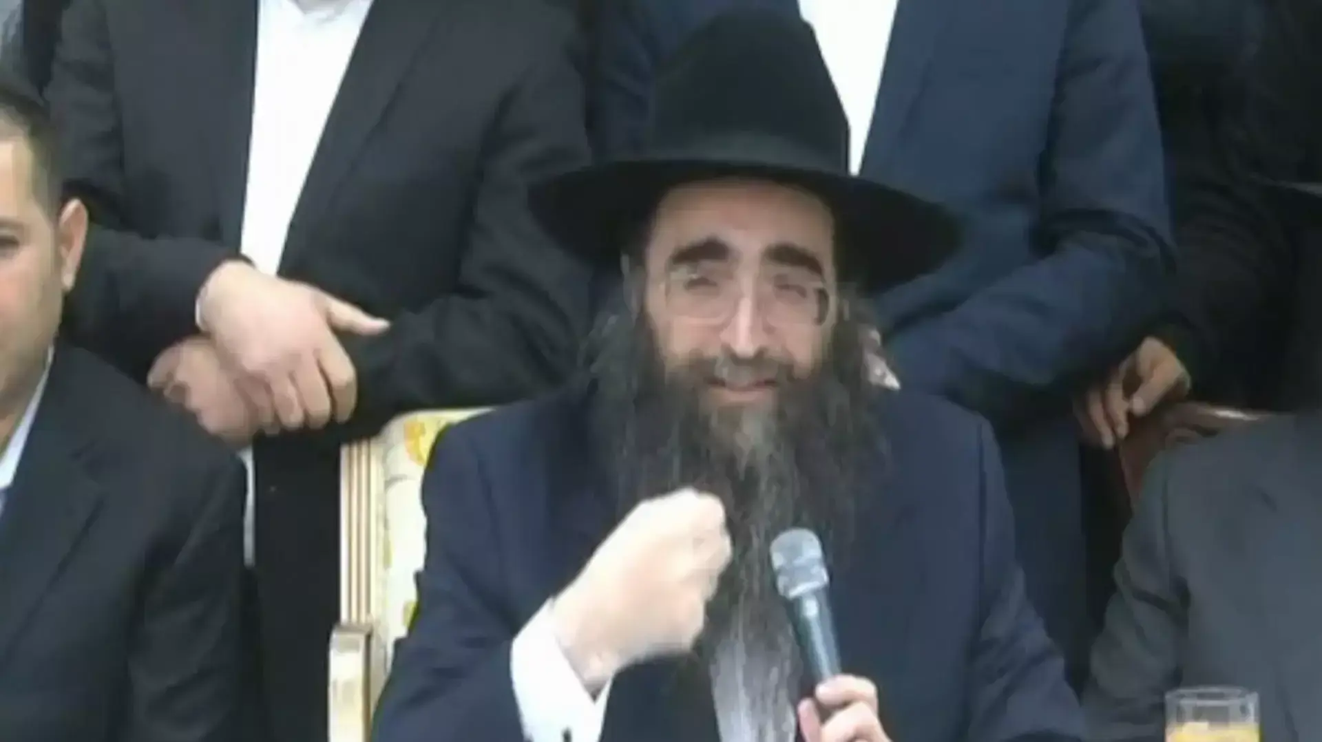 הרב יאשיהו פינטו לתלמידיו: "השטן נלחם בנו בכל הכוח - אך אנו מקבלים זאת בשמחה"