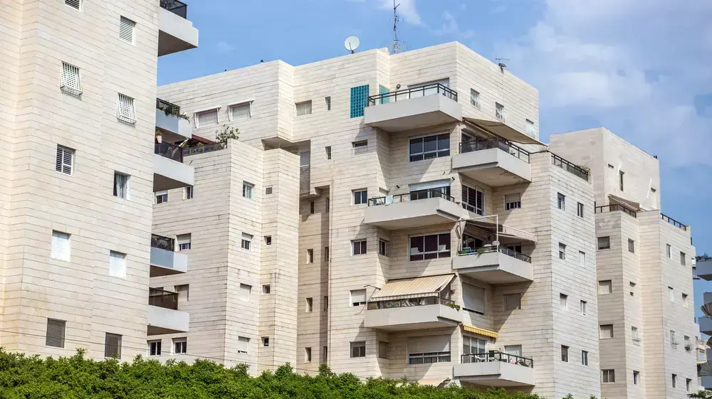 בניין מגורים בתל אביב