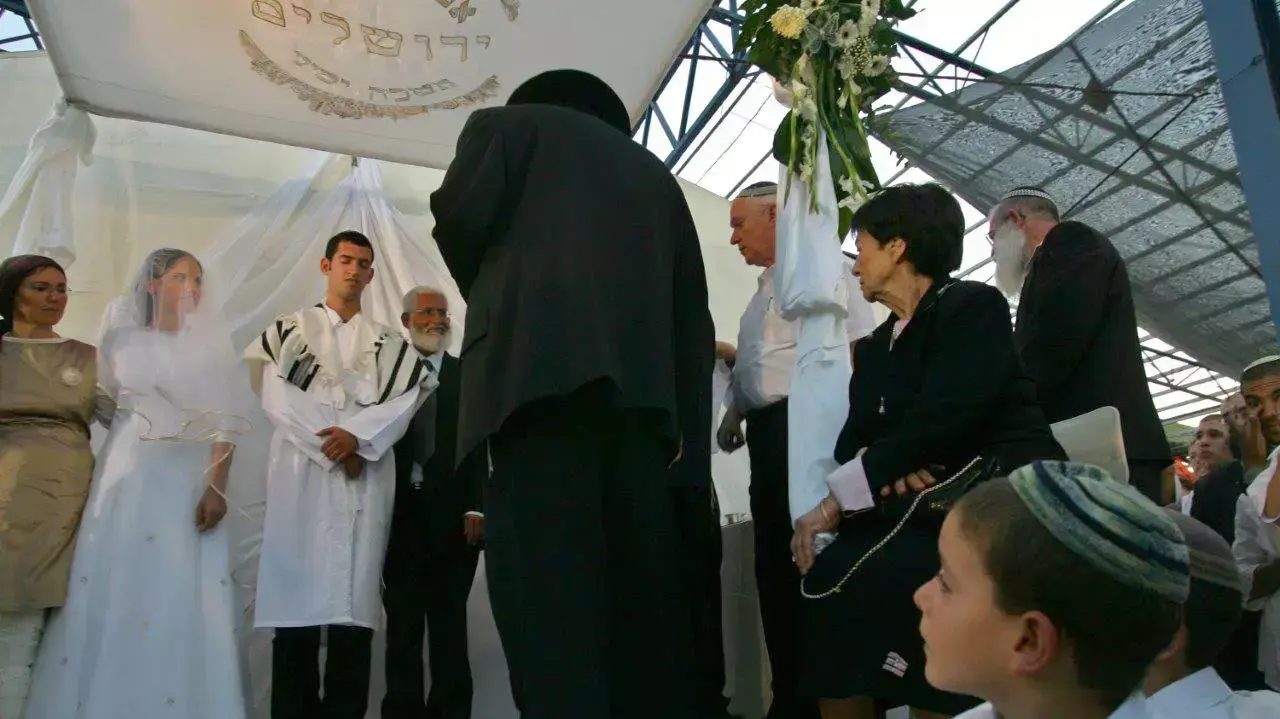 חתונה של מפוני גוש קטיף בנתיבות, 2005