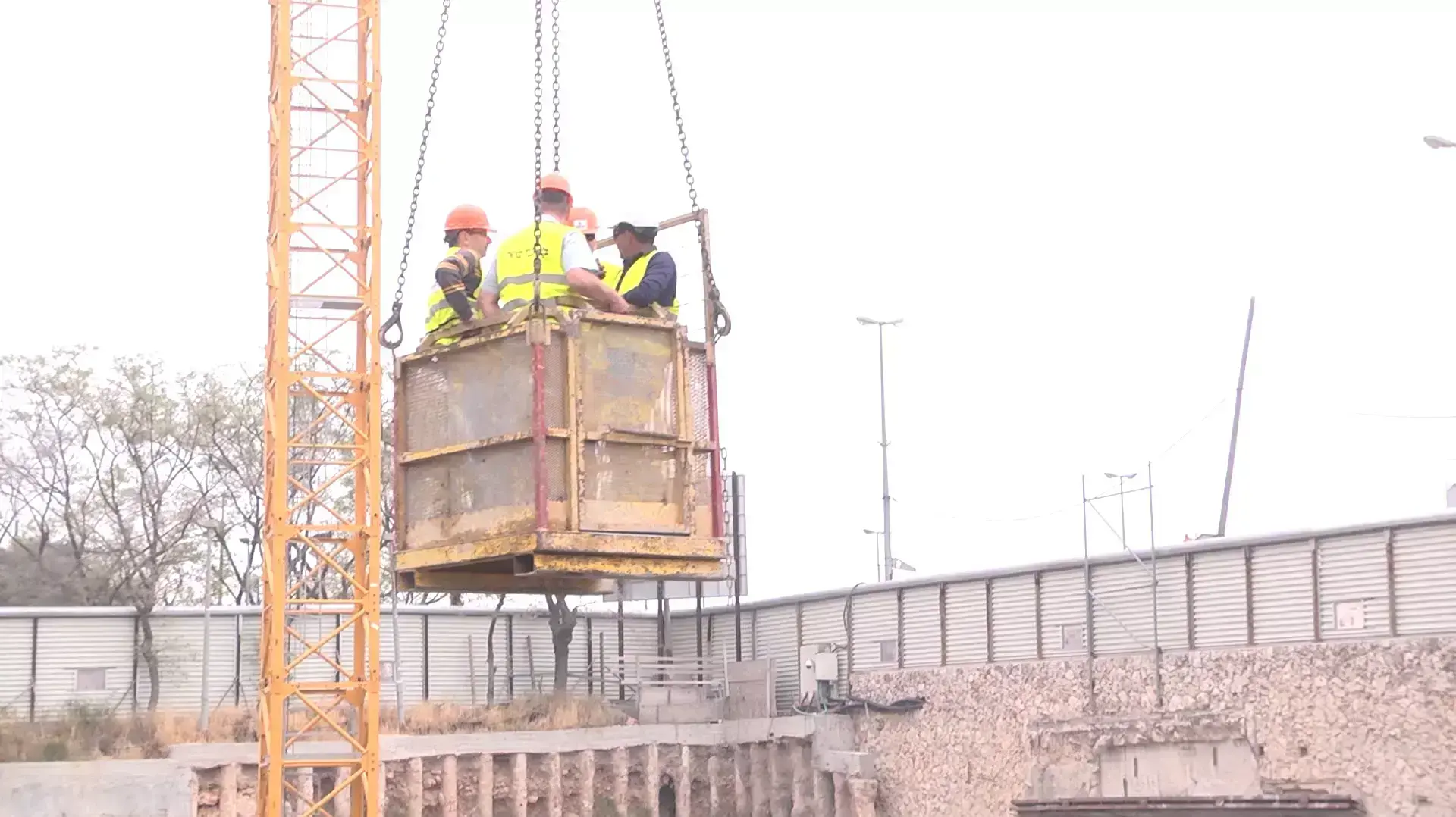 אייטם נדל"ן -  יעל דראל עם רוני בריק נשיא התאחדות הקבלנים באולפן