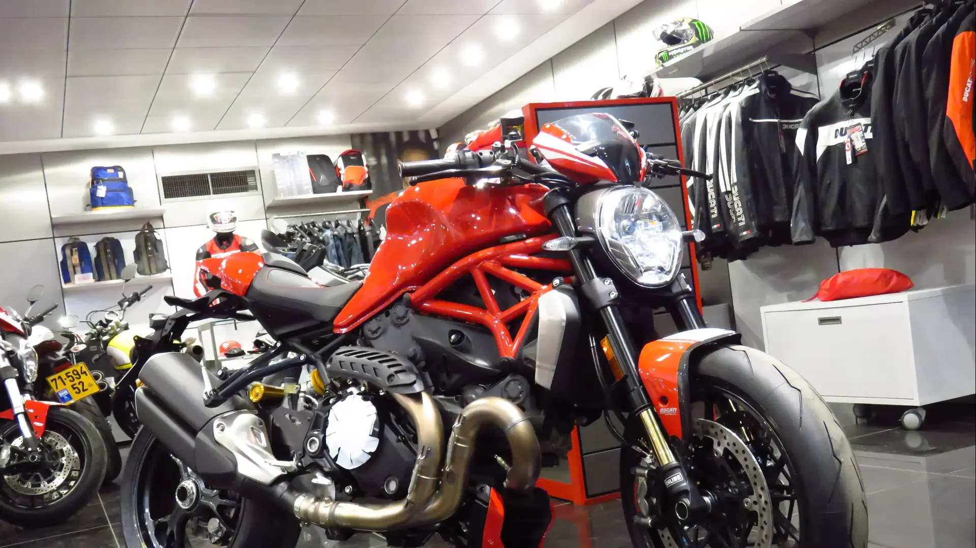 דוקאטי מונסטר 1200R הגיע לישראל