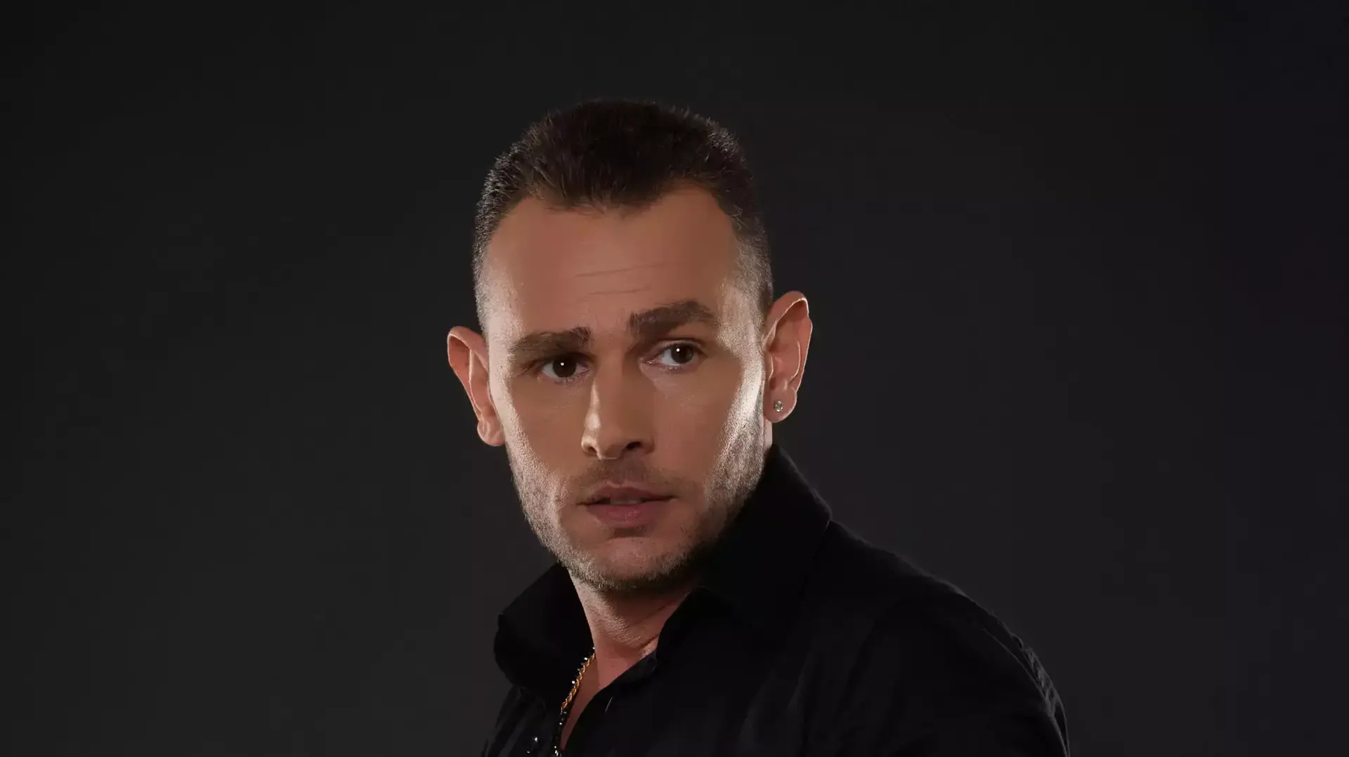 מושיק עפיה  חמישי שמח