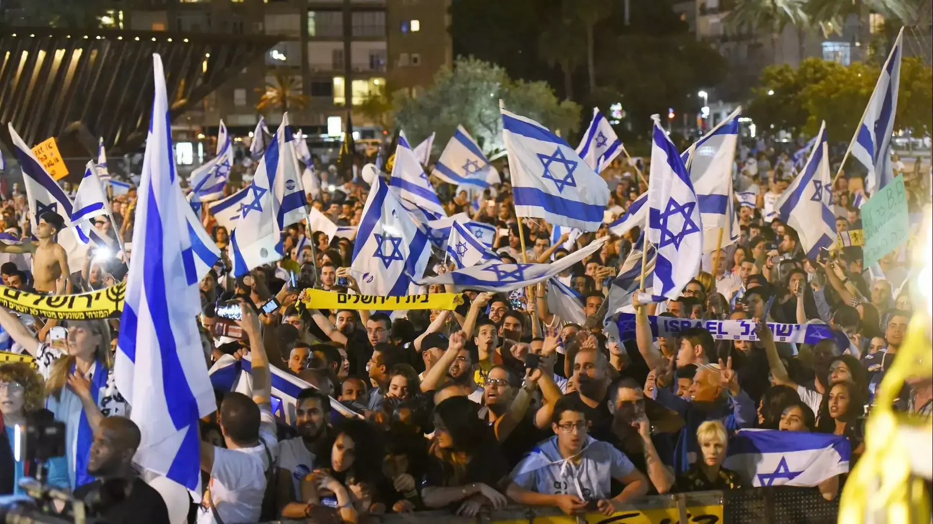 עצרת תמיכה בחייל אלאור אזריה בכיכר רבין
