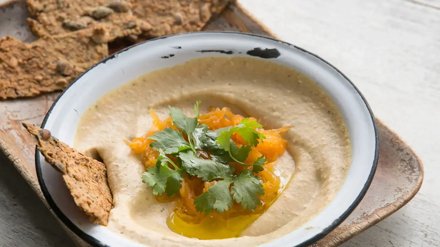 שלבי הכנה של חומוס עם דלורית עבור סוגת