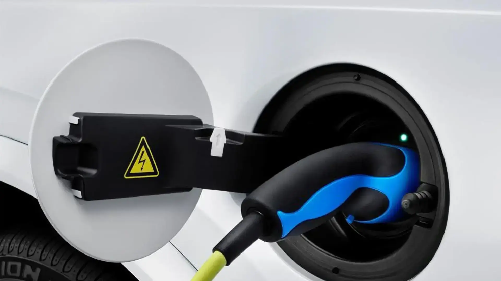 וולוו XC90 הייבריד T8 במבחן דרכים