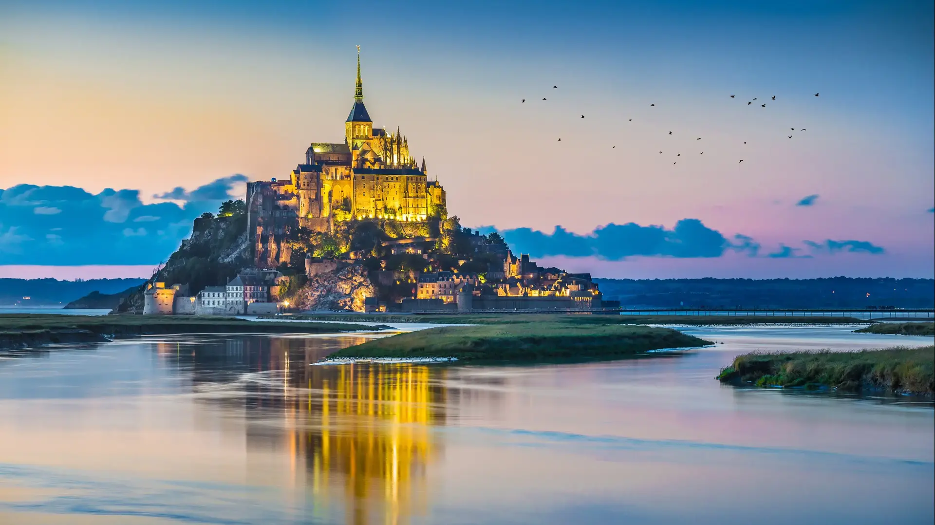 טירת לה מון סן מישל בנורמנדי שבצרפת