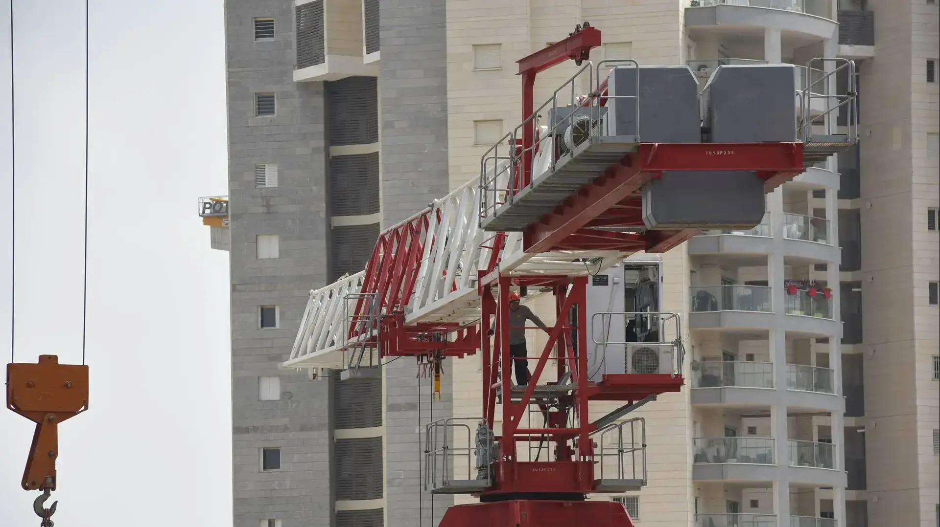 בנייה בפתח תקווה, יולי 2016