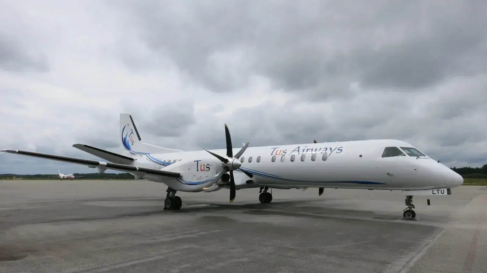 שדה תעופה חיפה מטוס Tus Airways
