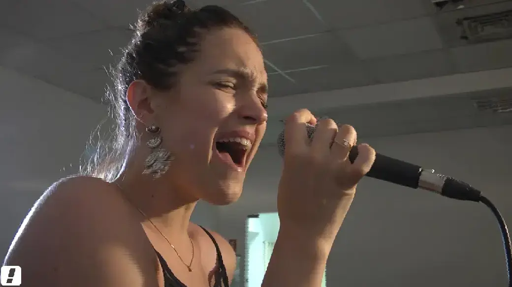 שיר בחזרה עם מארינה מקסימיליאן וגיל שוחט