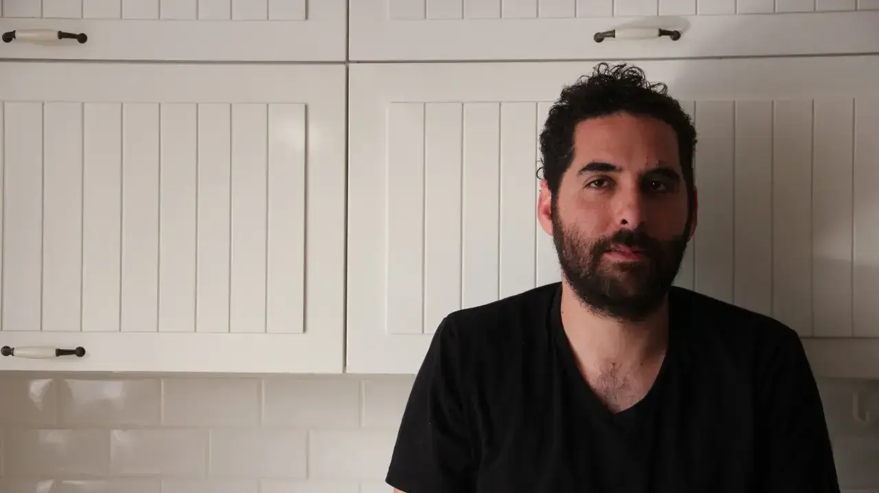 אלי רוזן  דלתות מסתובבות