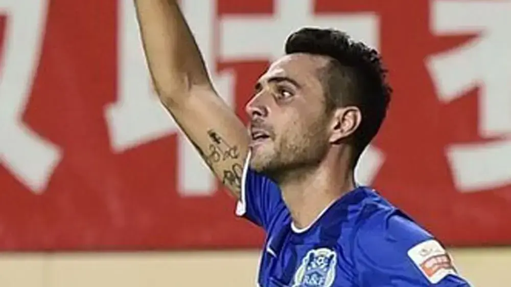 ערן זהבי שחקן גוואנז'ו R&F ערן זהבי שחקן גוואנז'ו R&F