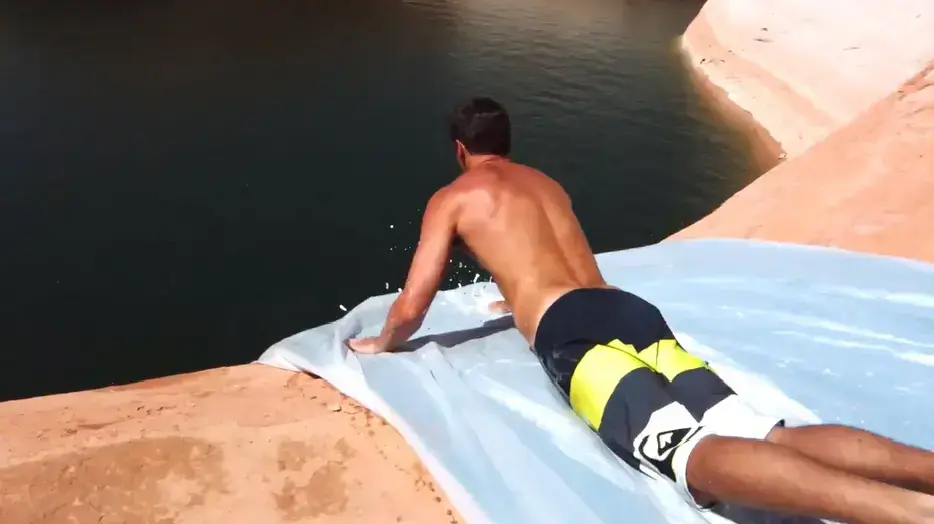 סיפור בדקה תיירות קפיצה אגם פאוול בנהר הקולורדו סיפור בדקה תיירות קפיצה אגם פאוול בנהר הקולורדו