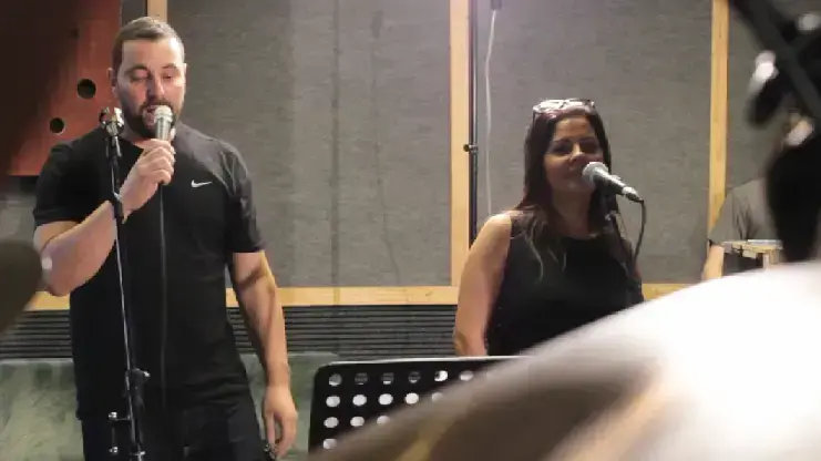 שיר בחזרה עם שלומי סרנגה וזהבה בן  מתוקן